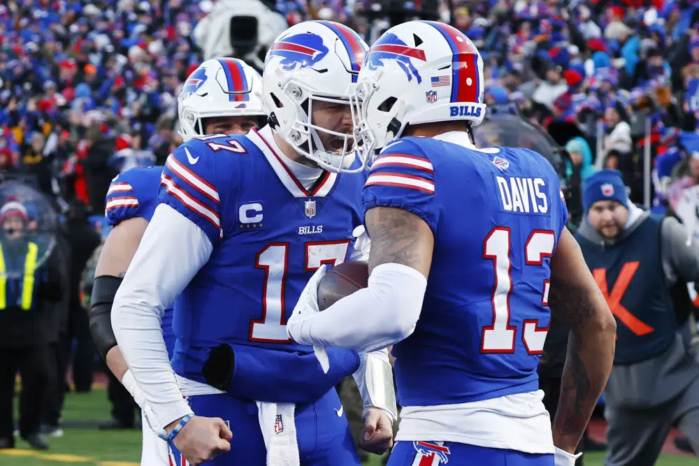 Josh Allen, Gabe Davis, Buffalo Bills